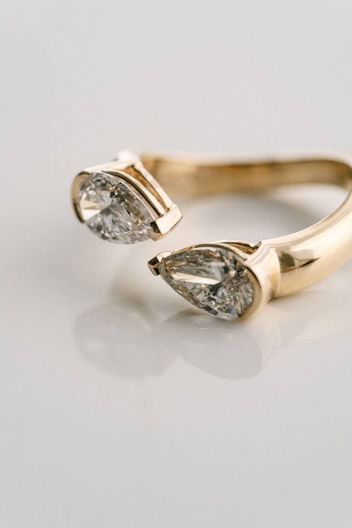 2.0CT To 4.0CT Pear Cut Moissanite Diamond Toi et Moi Engagement Ring