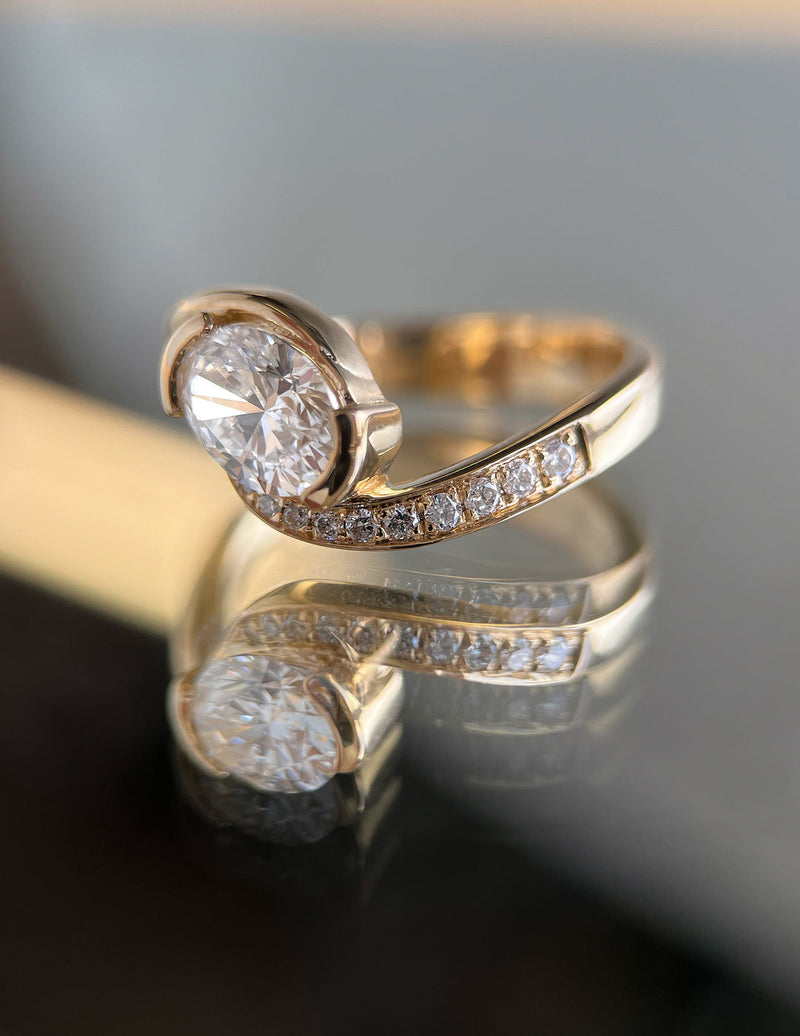 1.0CT-2.0CT Oval Cut Moissanite Unique Pave Diamond Engagement Ring