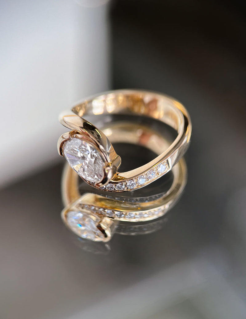 1.0CT-2.0CT Oval Cut Moissanite Unique Pave Diamond Engagement Ring