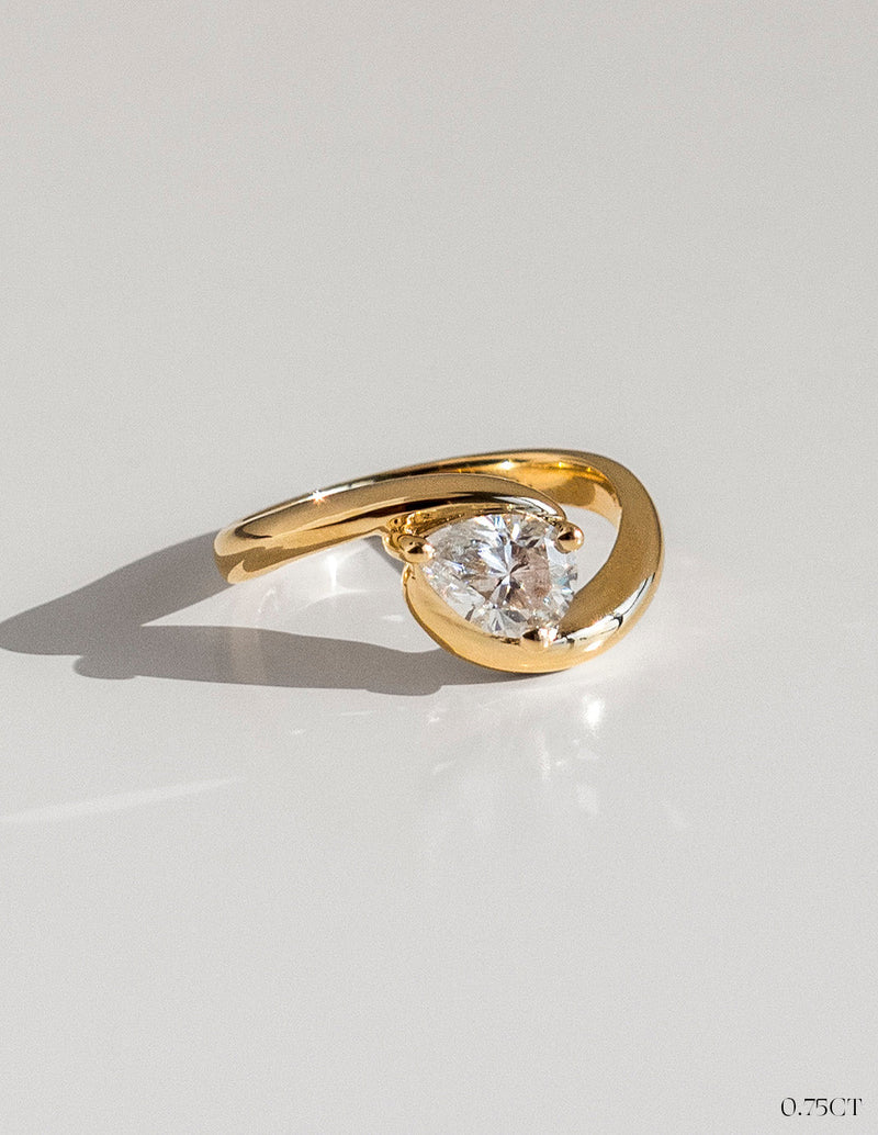 1.0CT-2.0CT Pear Cut Unique Moissanite Diamond Engagement Ring