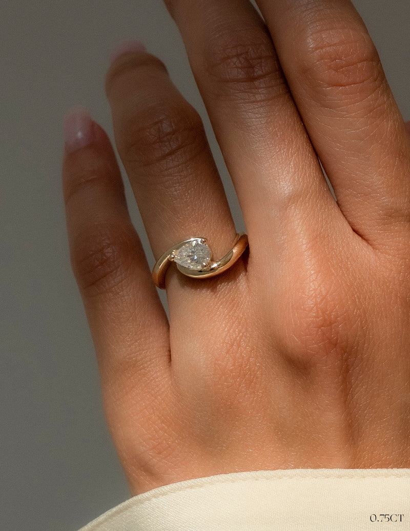 1.0CT-2.0CT Pear Cut Unique Moissanite Diamond Engagement Ring