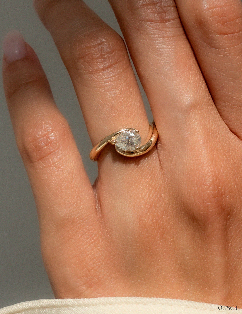 1.0CT-2.0CT Pear Cut Unique Moissanite Diamond Engagement Ring