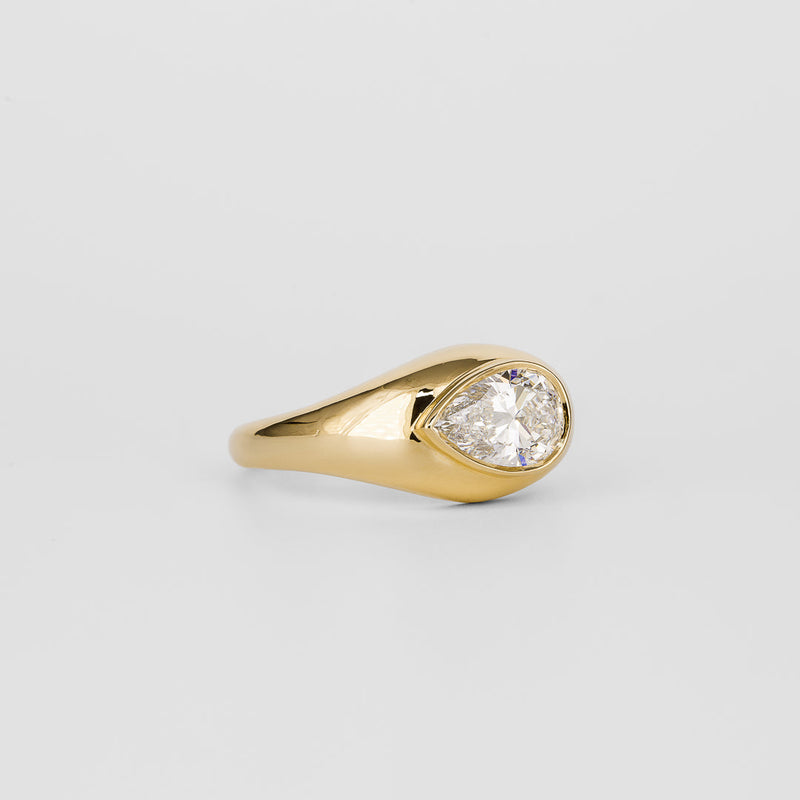 1.50CT-2.50CT Pear Cut Diamond Unique Flush Set Engagement Ring