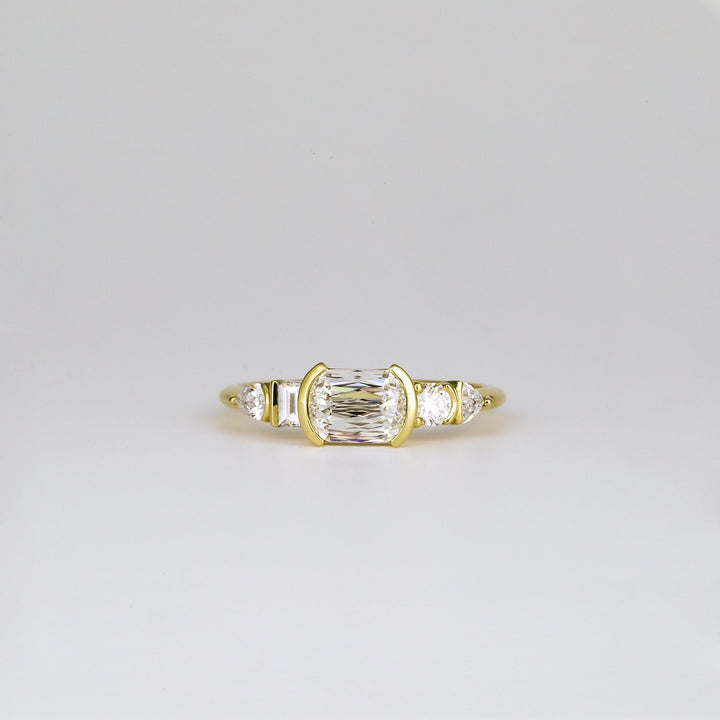 1.0CT-2.0CT Cushion/Scissor Cut Unique Diamond Engagement Ring