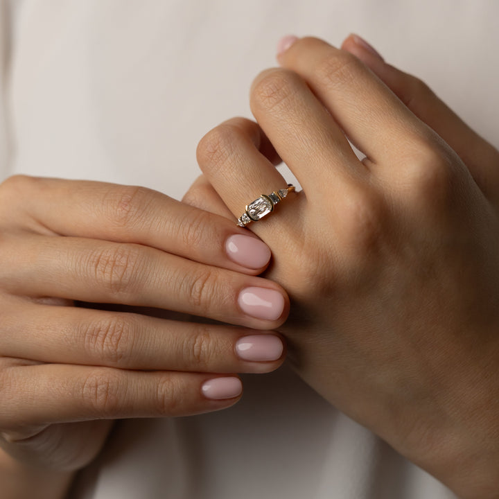 1.0CT-2.0CT Cushion/Scissor Cut Unique Diamond Engagement Ring