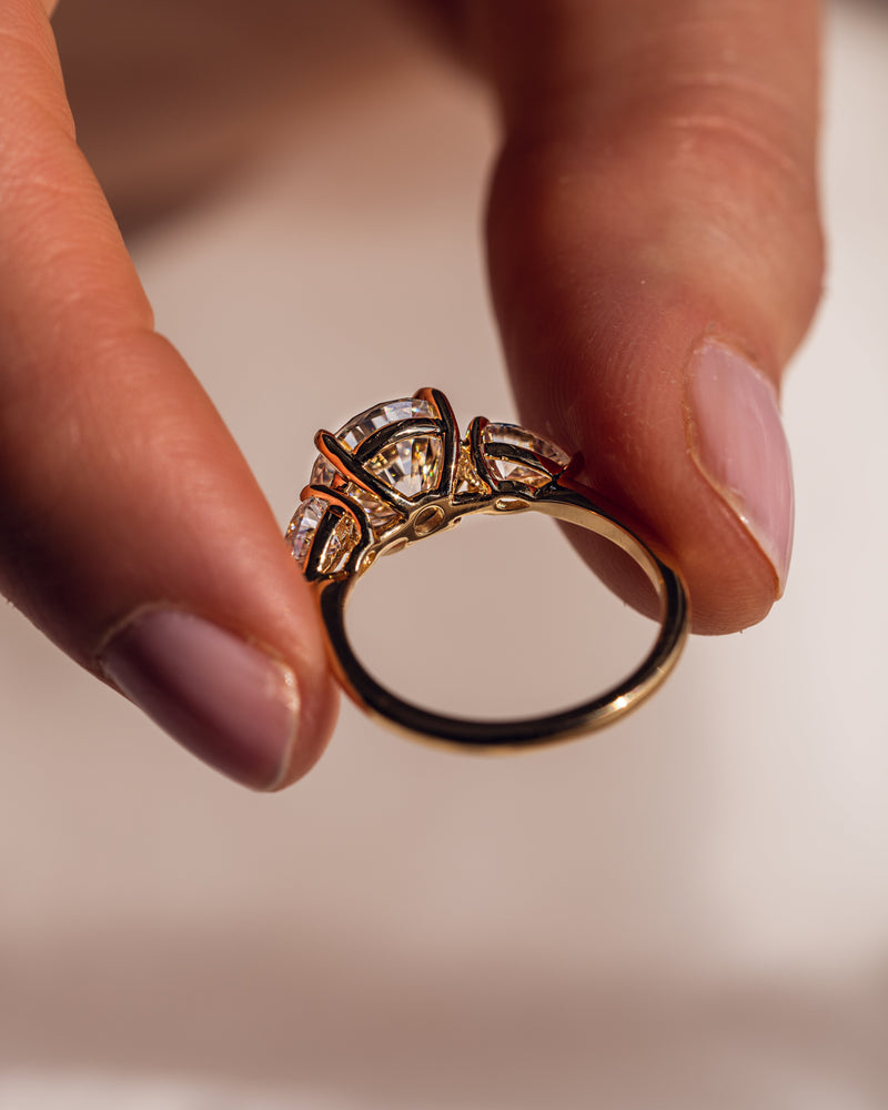 1.08-3.08 CT Round F/VS2 CVD Diamond Three Stone Engagement Ring