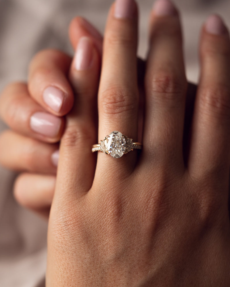 1.0 - 3.0 CT Oval CVD Diamond Three Stone Style Engagement Ring