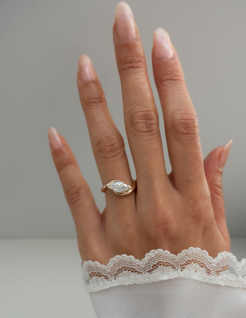 1.0CT-2.0CT Marquise Cut Moissanite Unique Diamond Engagement Ring