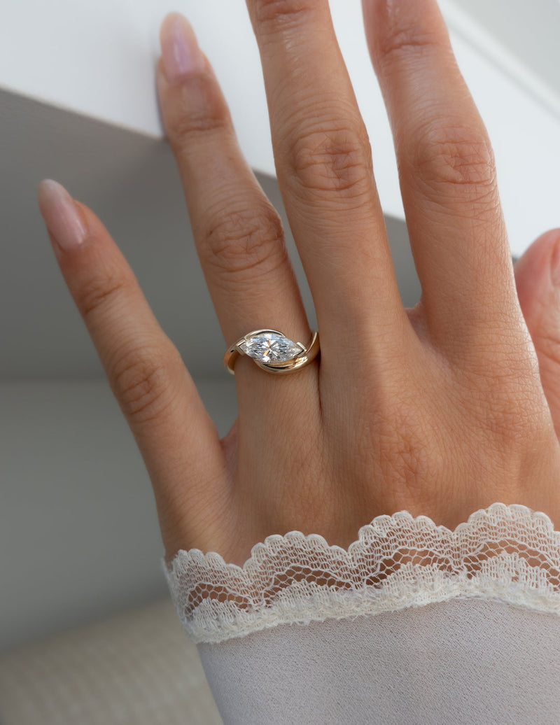 1.0CT-2.0CT Marquise Cut Moissanite Unique Diamond Engagement Ring