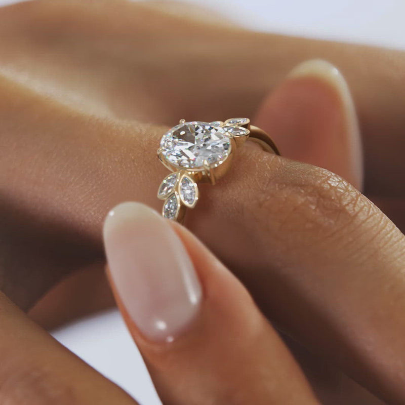 2CT Oval Cut Moissanite Cluster Diamond Engagement Ring