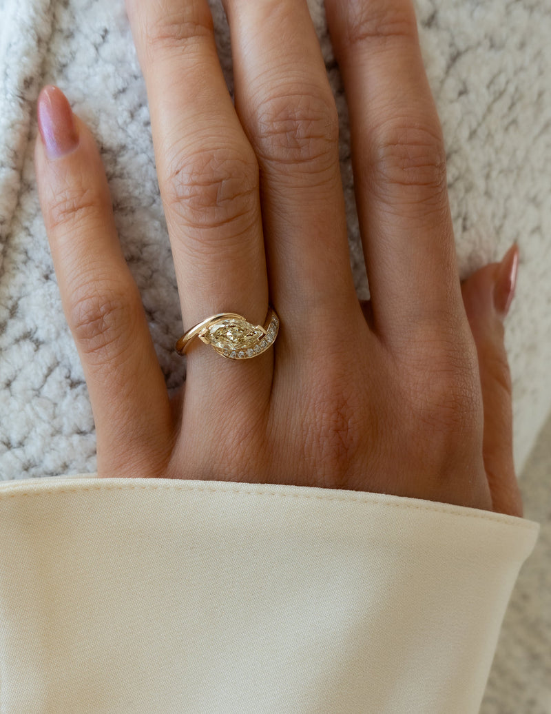 1.0CT-2.0CT Yellow Marquise Cut Moissanite Pave Diamond Engagement Ring
