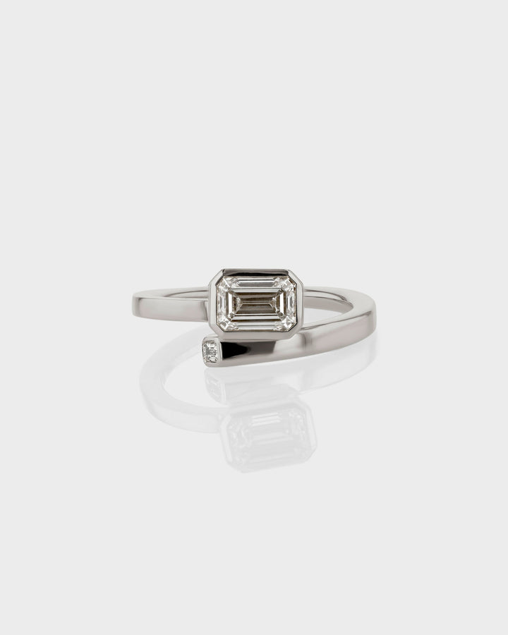 1.0CT-3.0CT Emerald Cut Moissanite Diamond Bezel Engagement Ring