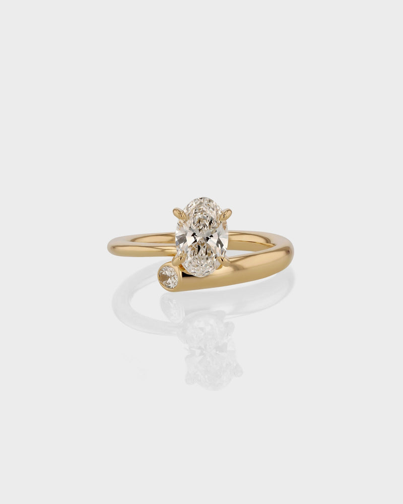 1.0CT-3.0CT Oval Cut Moissanite Diamond Unique Solitaire Engagement Ring
