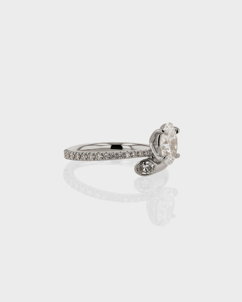 1.0CT-3.0CT Oval Cut Moissanite Diamond Unique Engagement Ring