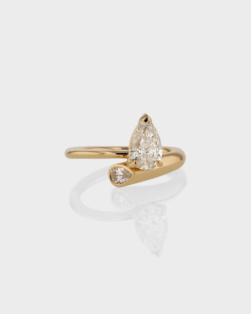 1.50CT-2.50CT Pear Cut Diamond Unique Solitaire Engagement Ring