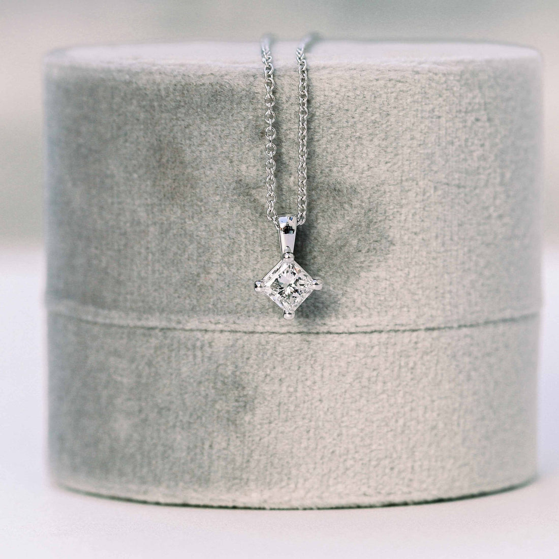 0.50CT-1.0CT Princess Cut Moissanite Solitaire Layering Necklace