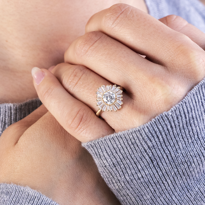 1.0CT Round Cut Ballerina Style Moissanite Engagement Ring