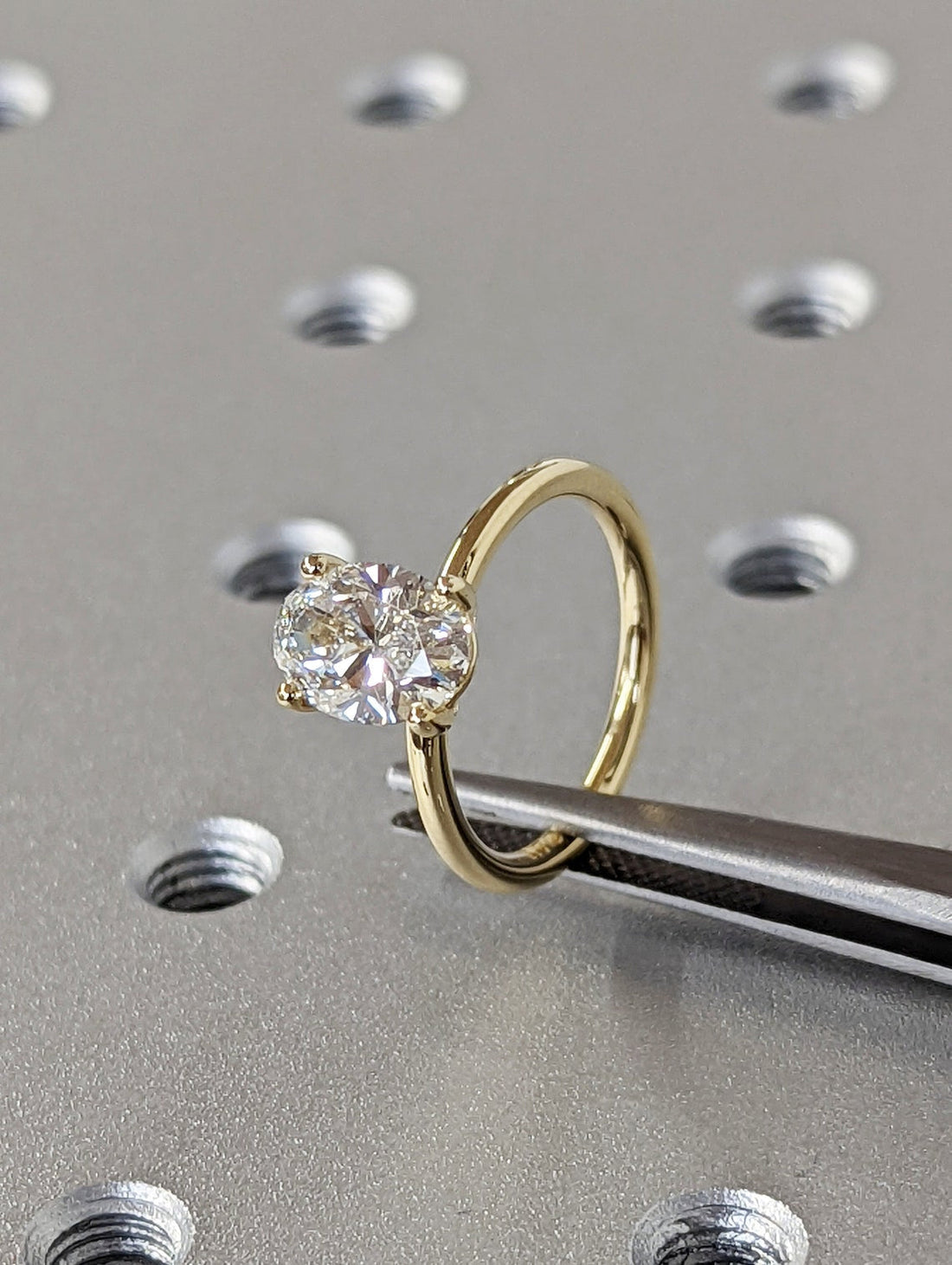 1.50 - 3.50 CT Oval CVD Diamond Solitaire Engagement Ring