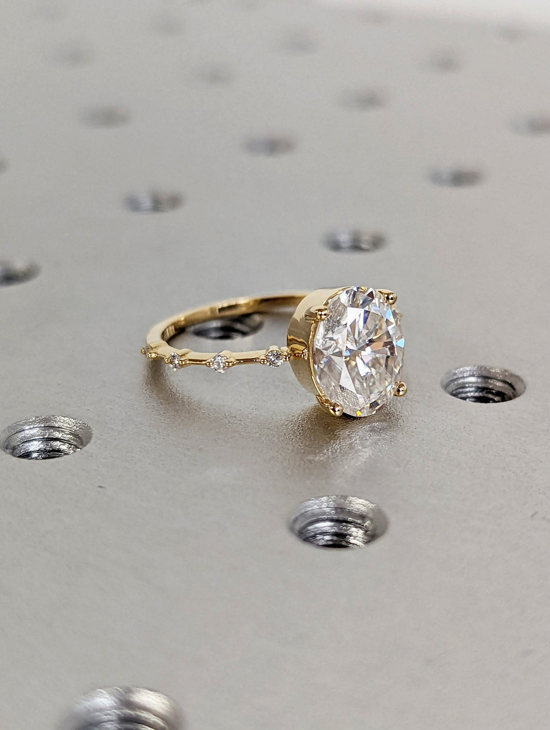 1.50-3.50 CT Oval CVD Diamond Dainty Engagement Ring