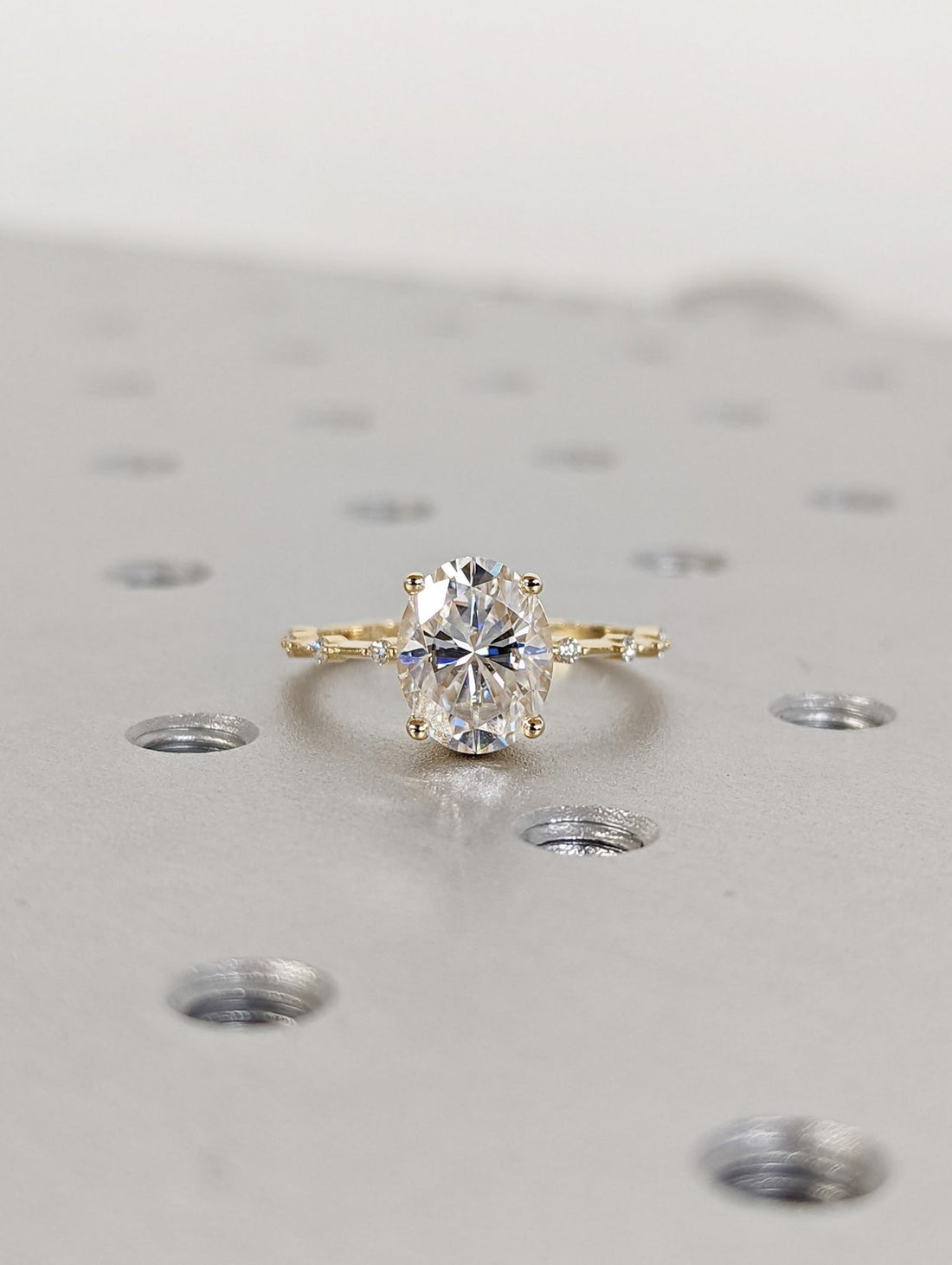 1.50-3.50 CT Oval CVD Diamond Dainty Engagement Ring