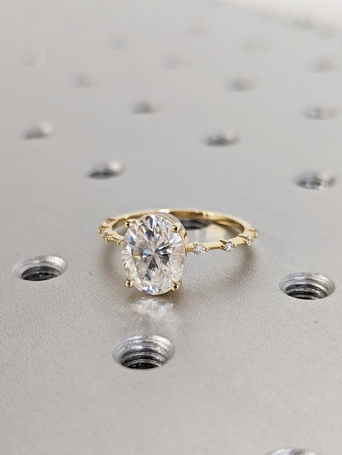 1.50-3.50 CT Oval CVD Diamond Dainty Engagement Ring