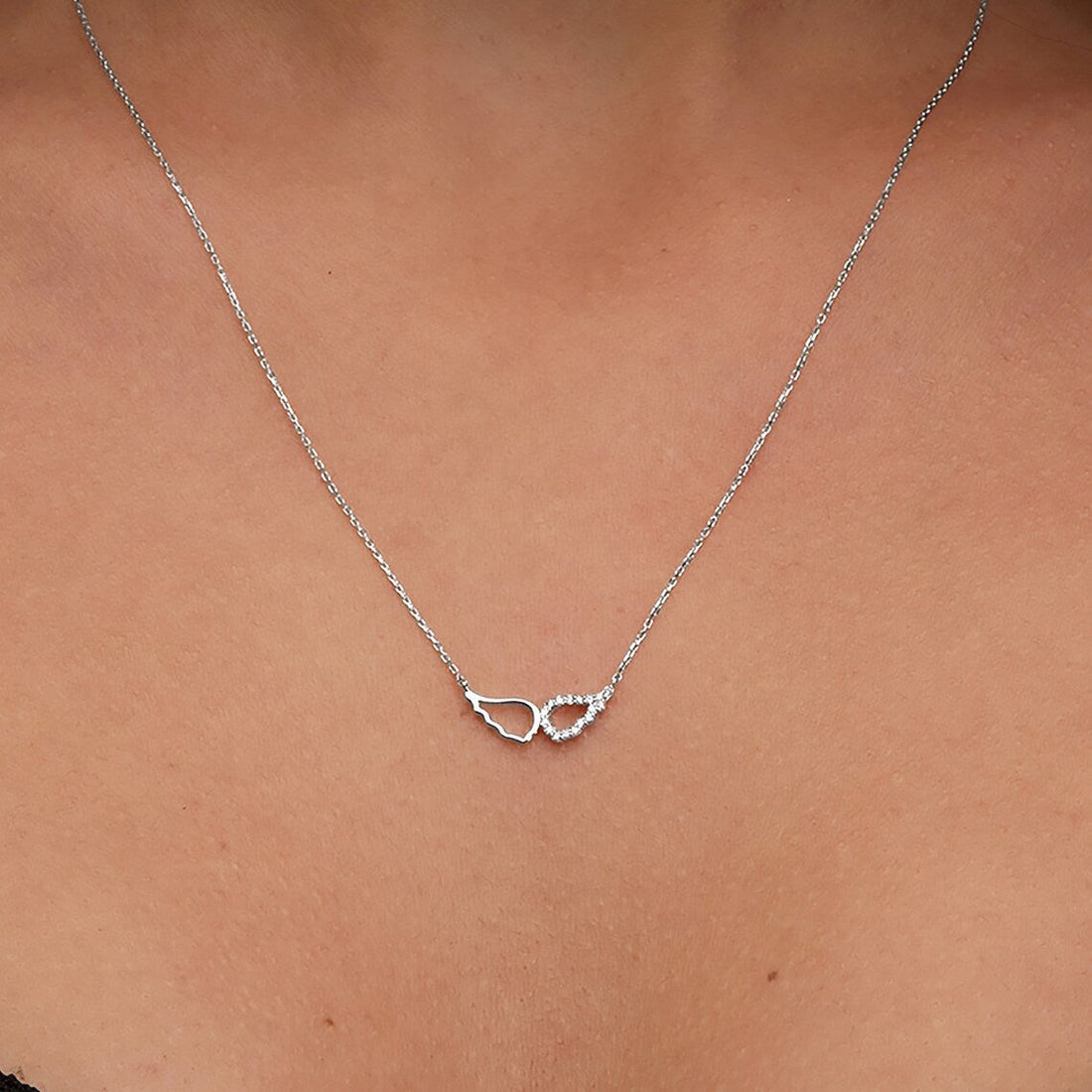 0.10 TCW Round Moissanite Diamond Wing Pendent Necklace