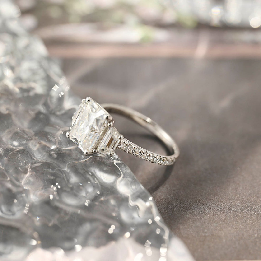 2.0-4.0 CT Radiant G/VS2 CVD Diamond Three Stone Style Engagement Ring