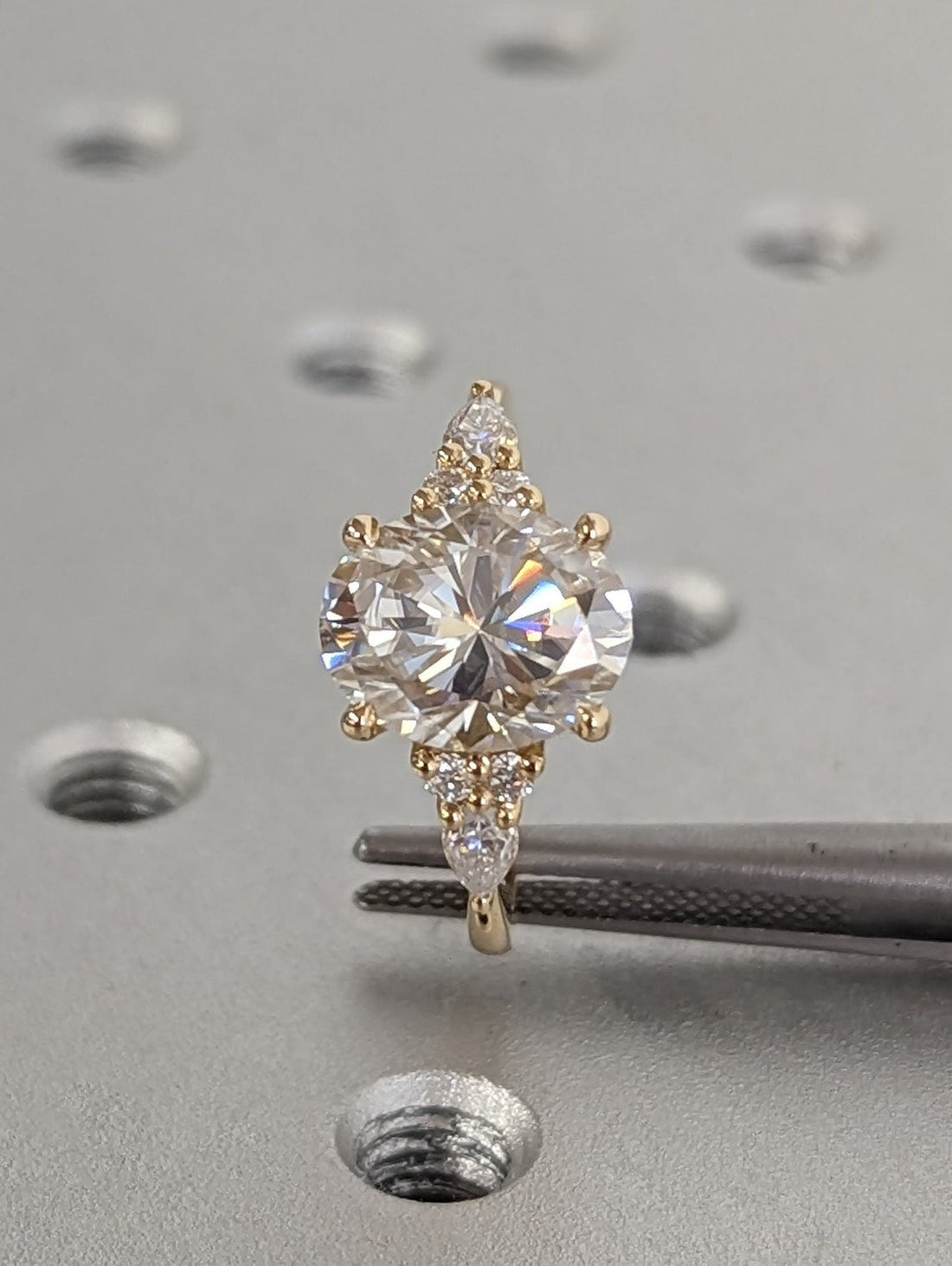 1.50-3.50CT Oval CVD Diamond Cluster Engagement Ring