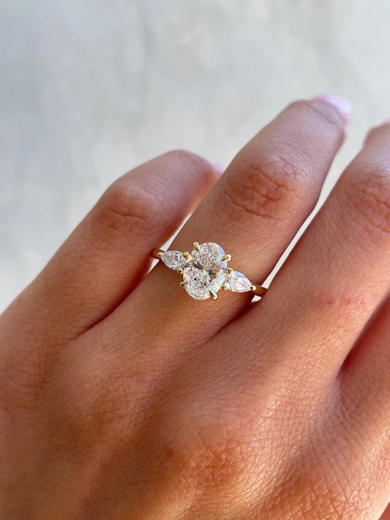 1.0 - 3.0 CT Oval CVD Diamond Three Stone Engagement Ring