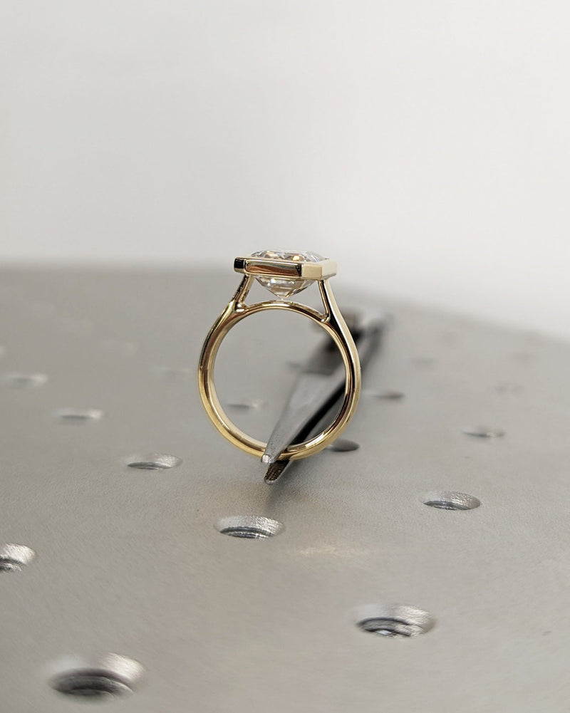 1.0 - 3.0 CT Emerald CVD Diamond Bezel Solitaire Engagement Ring