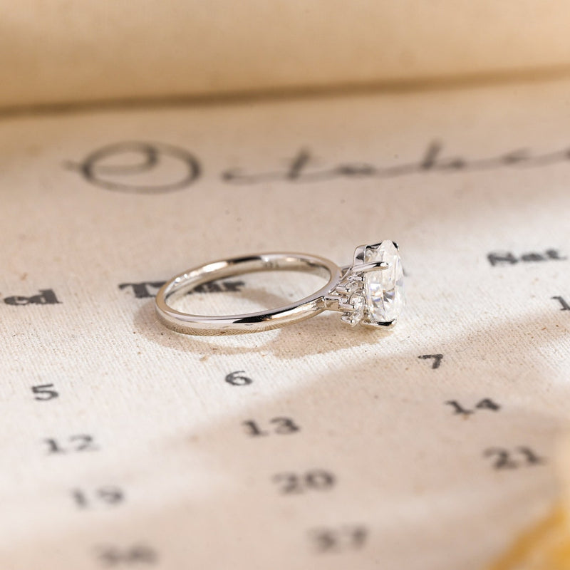 1.0 - 3.0 CT Oval CVD Diamond Cluster Engagement Ring