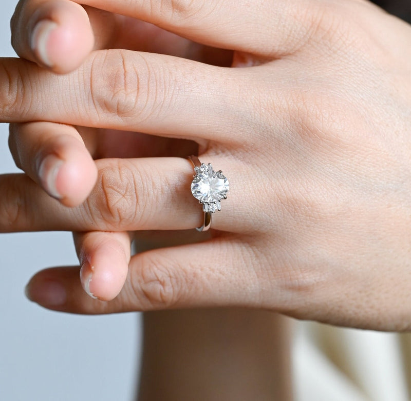 1.0 - 3.0 CT Oval CVD Diamond Cluster Engagement Ring