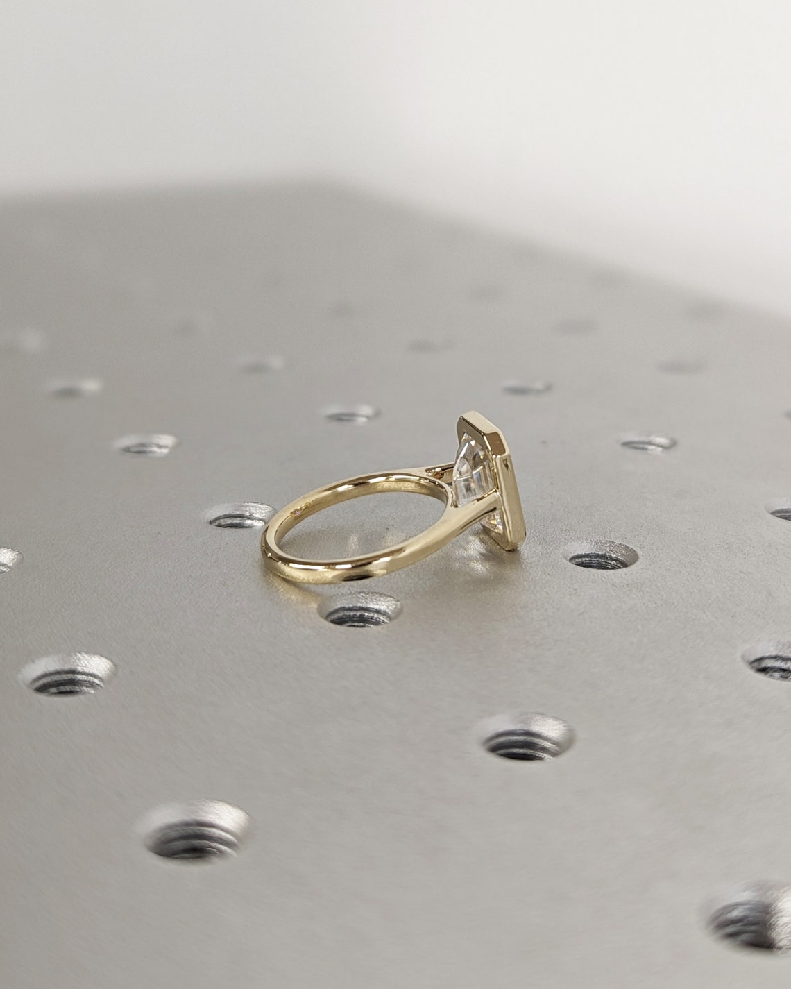 1.0 - 3.0 CT Emerald CVD Diamond Bezel Solitaire Engagement Ring