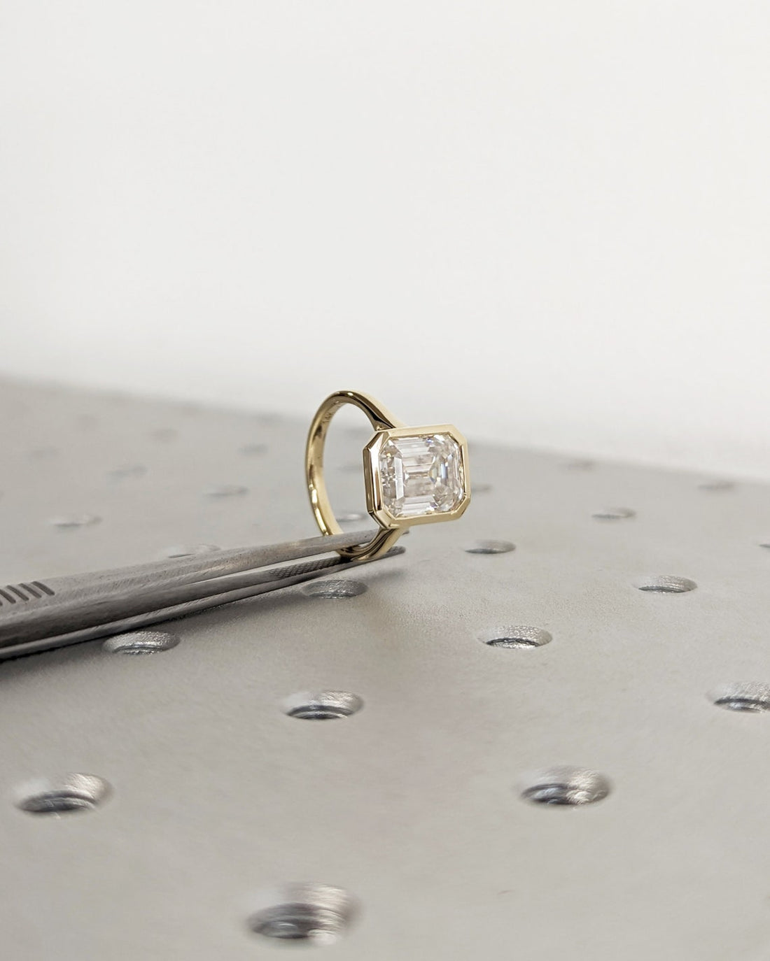 1.0 - 3.0 CT Emerald CVD Diamond Bezel Solitaire Engagement Ring