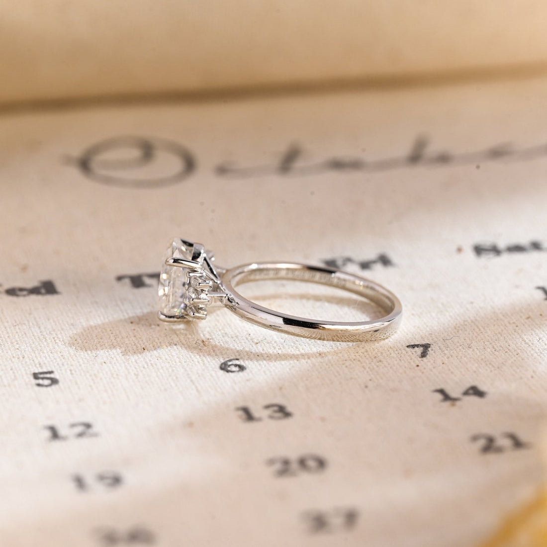 1.0 - 3.0 CT Oval CVD Diamond Cluster Engagement Ring
