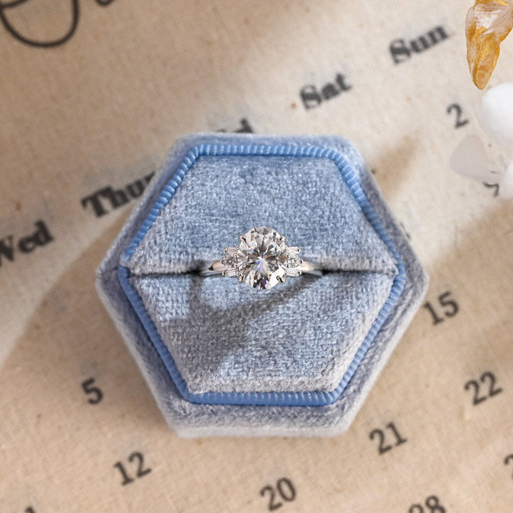 1.0 - 3.0 CT Oval CVD Diamond Cluster Engagement Ring