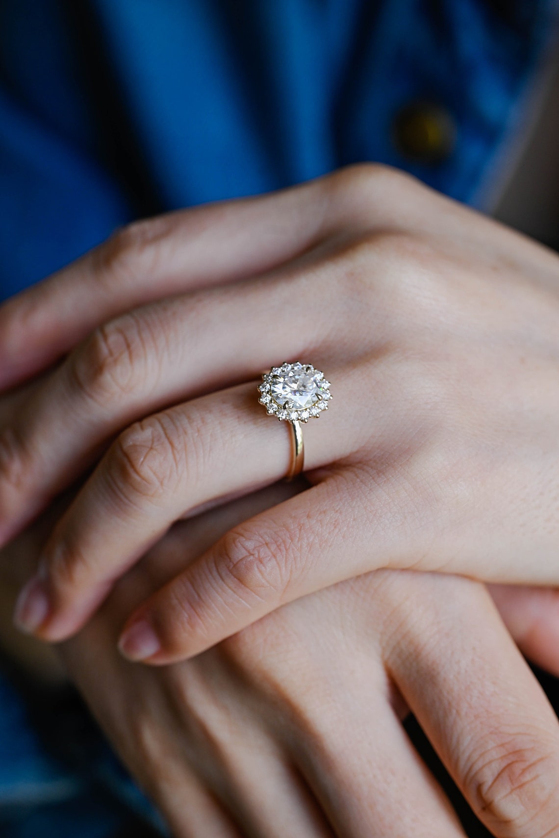 1.0 - 3.0 CT Oval CVD Diamond Halo Engagement Ring