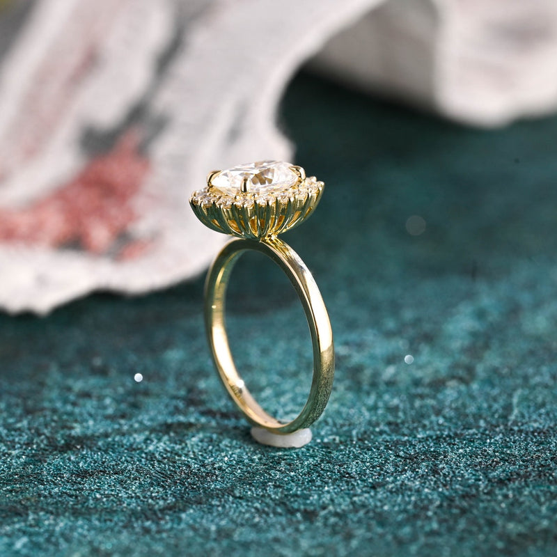 1.0 - 3.0 CT Oval CVD Diamond Halo Engagement Ring