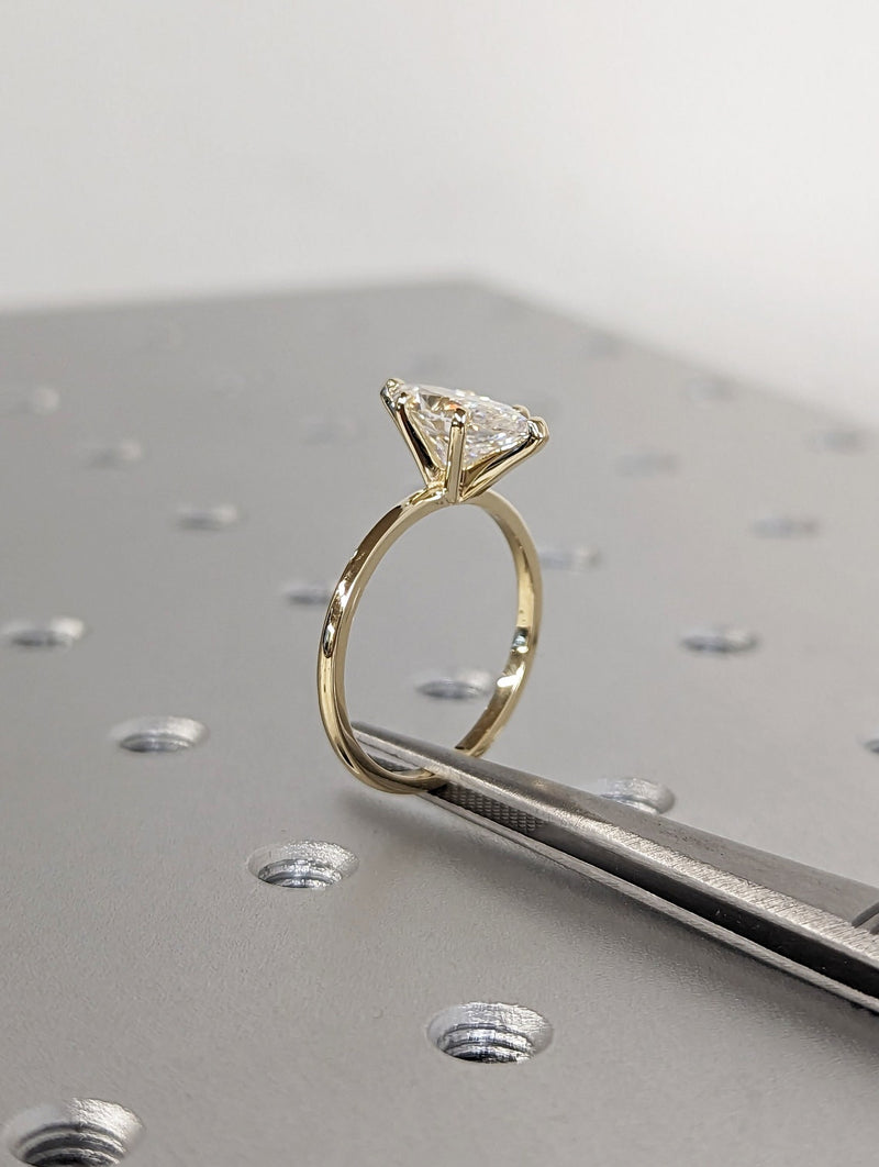 1.0 - 3.0 CT Marquise CVD Diamond Solitaire Engagement Ring