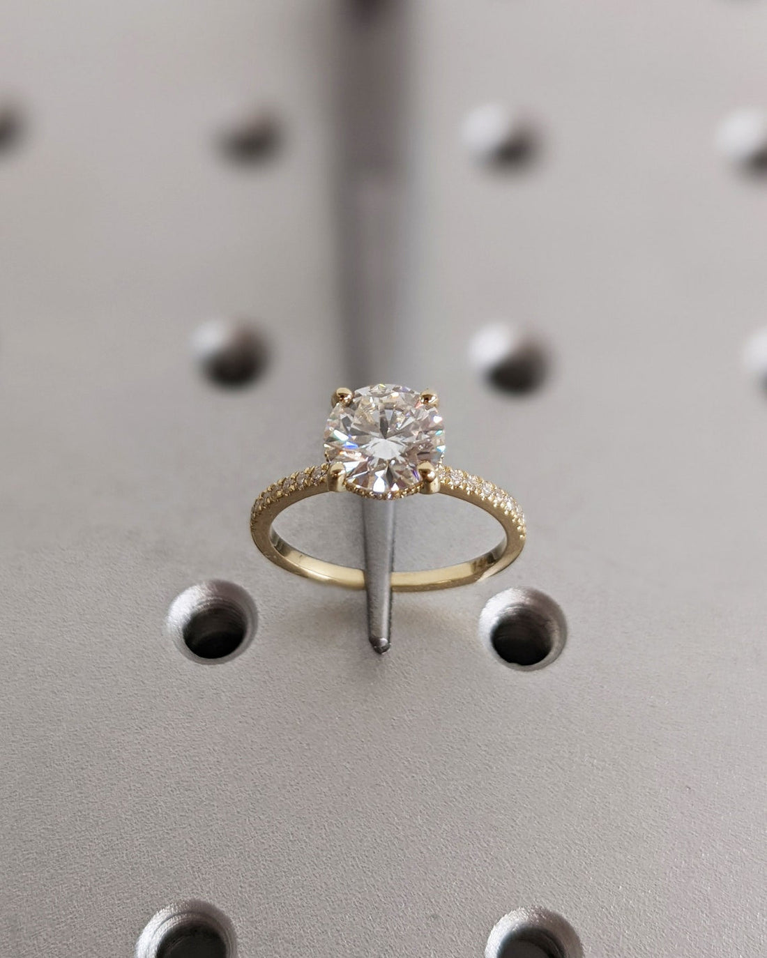 1.0 - 3.0 CT Round  CVD Diamond Pave Setting Engagement Ring