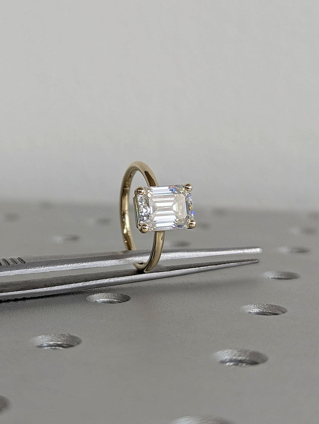 1.50 - 3.50 CT Emerald CVD Diamond Solitaire Engagement Ring