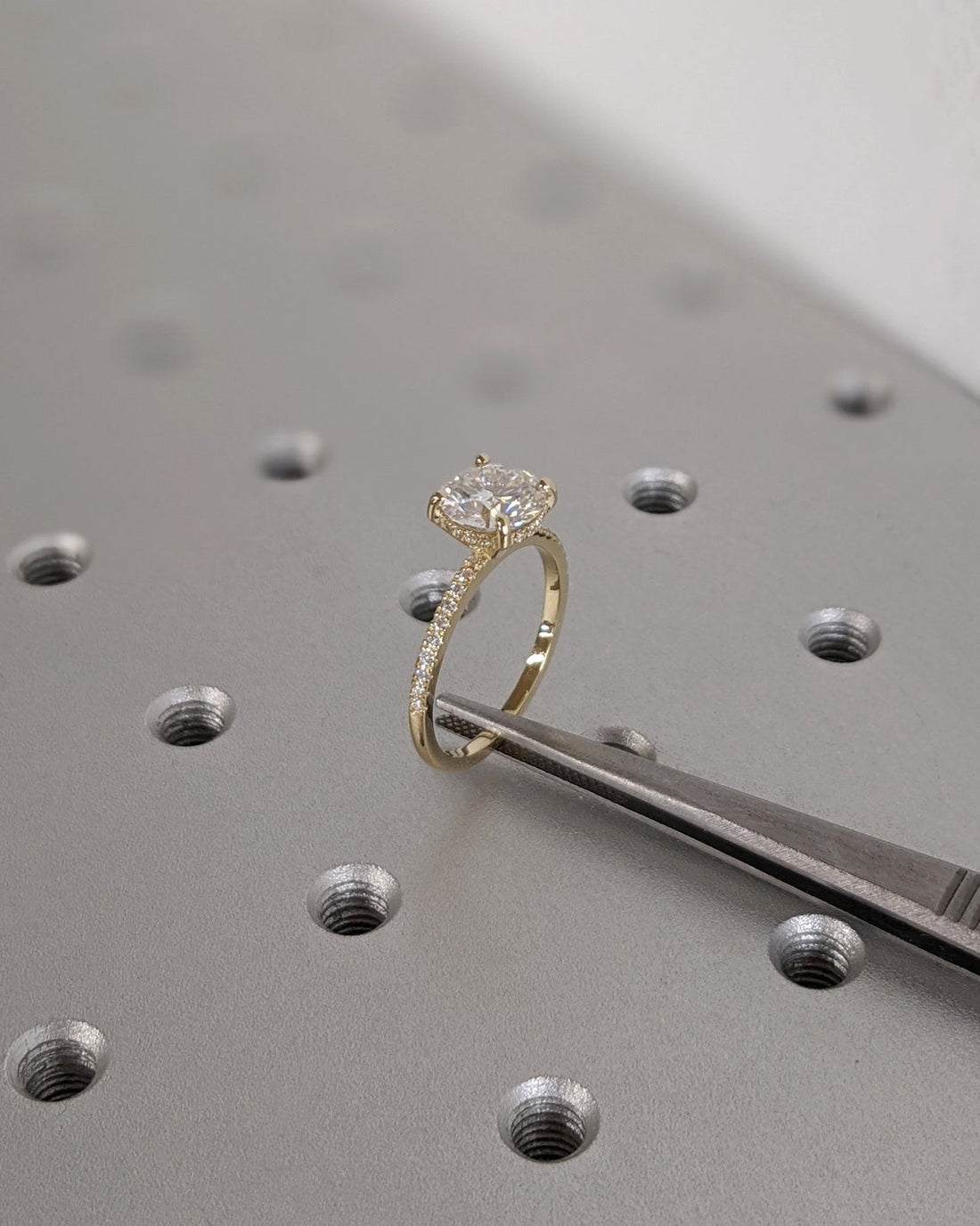 1.0 - 3.0 CT Round  CVD Diamond Pave Setting Engagement Ring