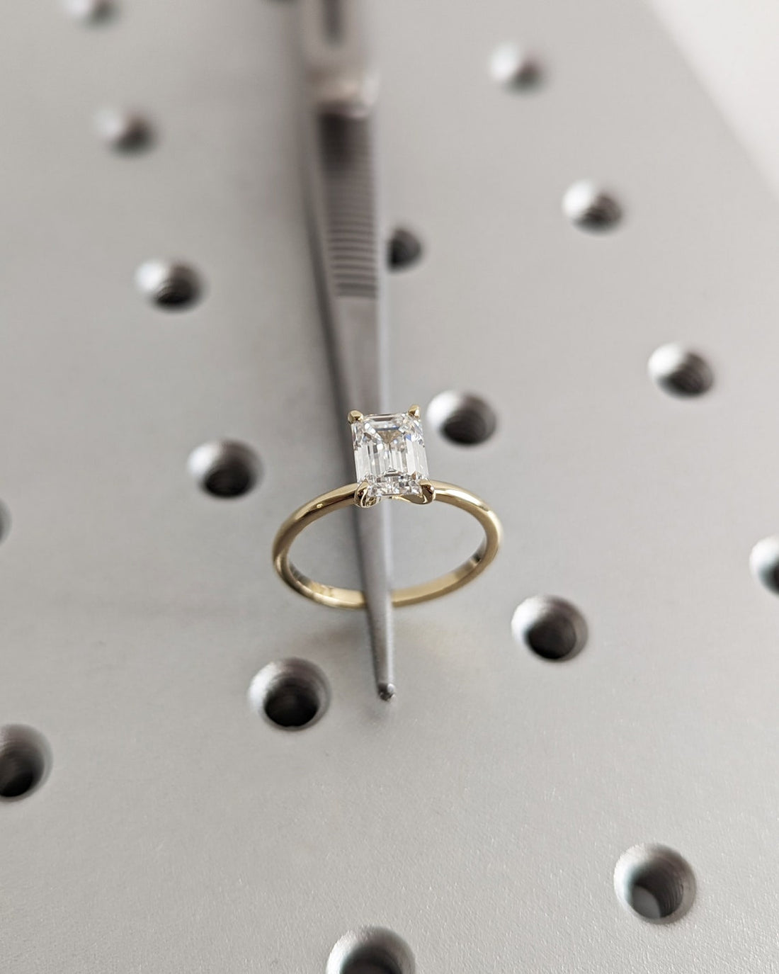 1.50-3.50 CT Emerald  CVD Diamond Solitaire Engagement Ring