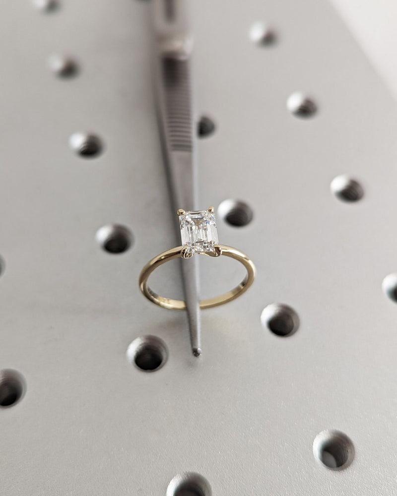 1.50-3.50 CT Emerald  CVD Diamond Solitaire Engagement Ring