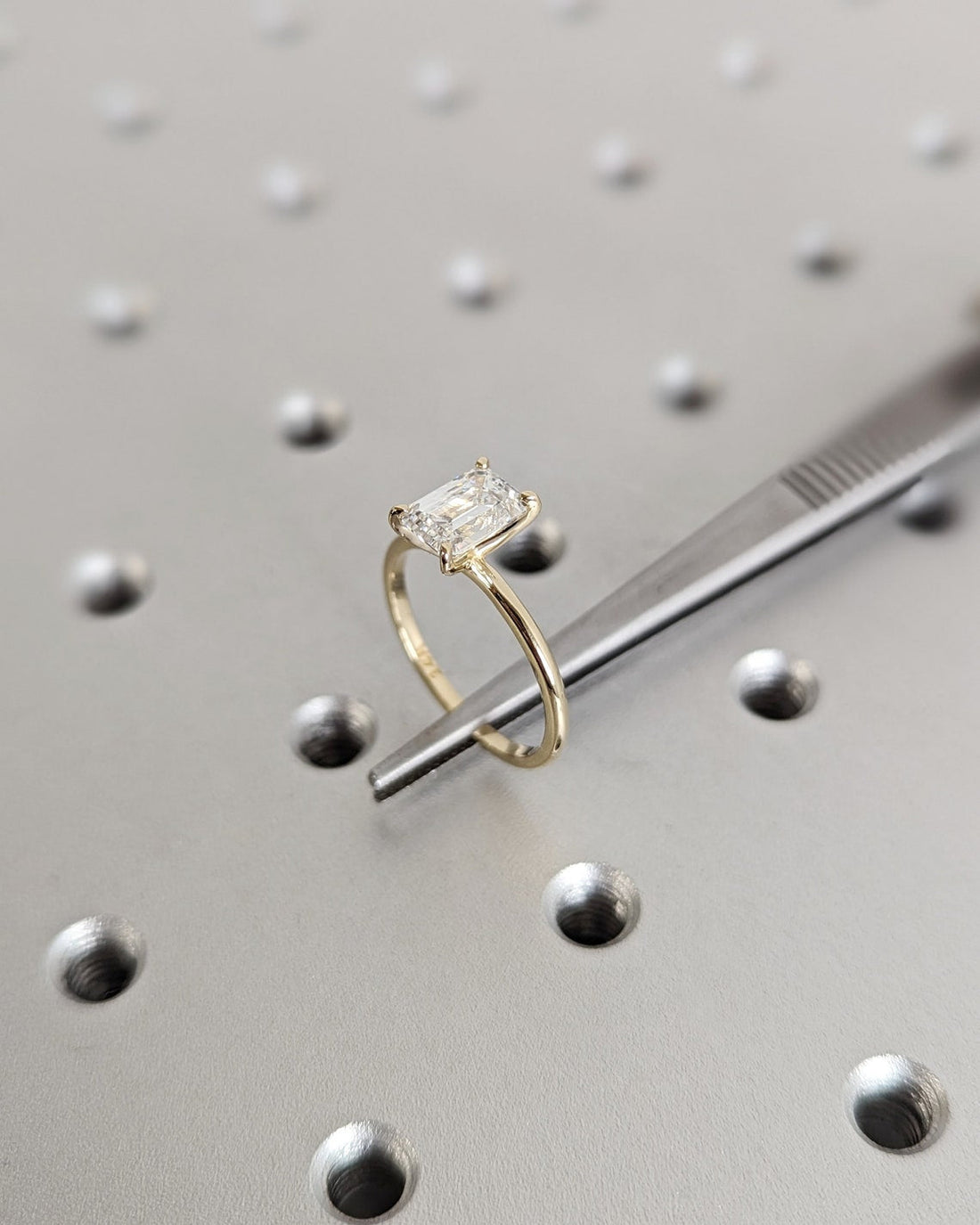 1.50-3.50 CT Emerald  CVD Diamond Solitaire Engagement Ring