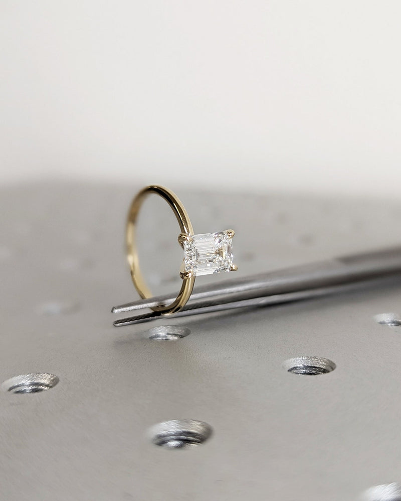 1.50-3.50 CT Emerald  CVD Diamond Solitaire Engagement Ring
