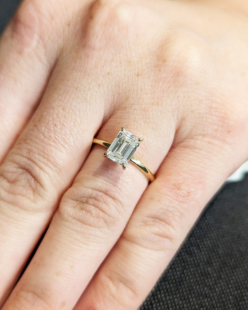 1.50-3.50 CT Emerald  CVD Diamond Solitaire Engagement Ring