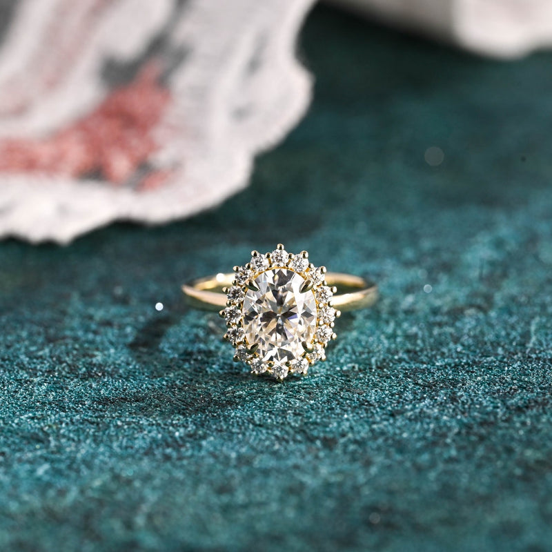 1.0 - 3.0 CT Oval CVD Diamond Halo Engagement Ring