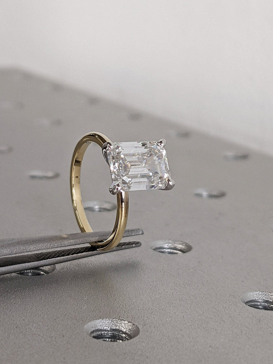 1.50 - 3.50 CT Emerald  CVD Diamond Solitaire Engagement Ring