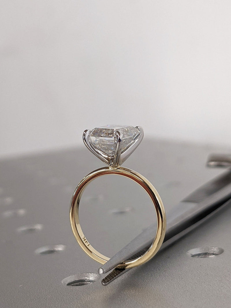 1.50 - 3.50 CT Emerald  CVD Diamond Solitaire Engagement Ring